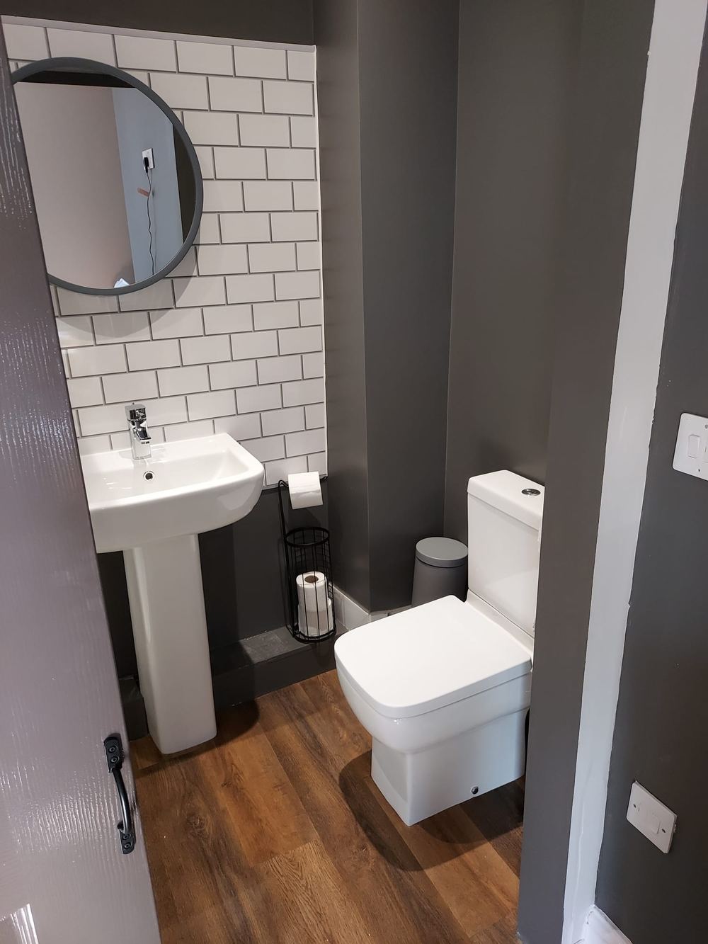 Yarmouth Road — Cloakroom